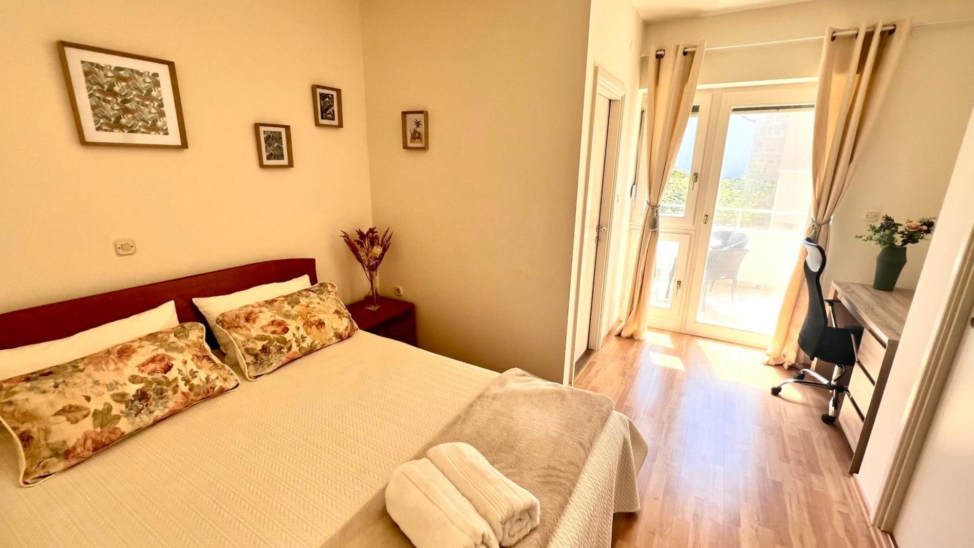 Luxury Beach Villa W Sea Sunset Views Σίμπενικ Εξωτερικό φωτογραφία