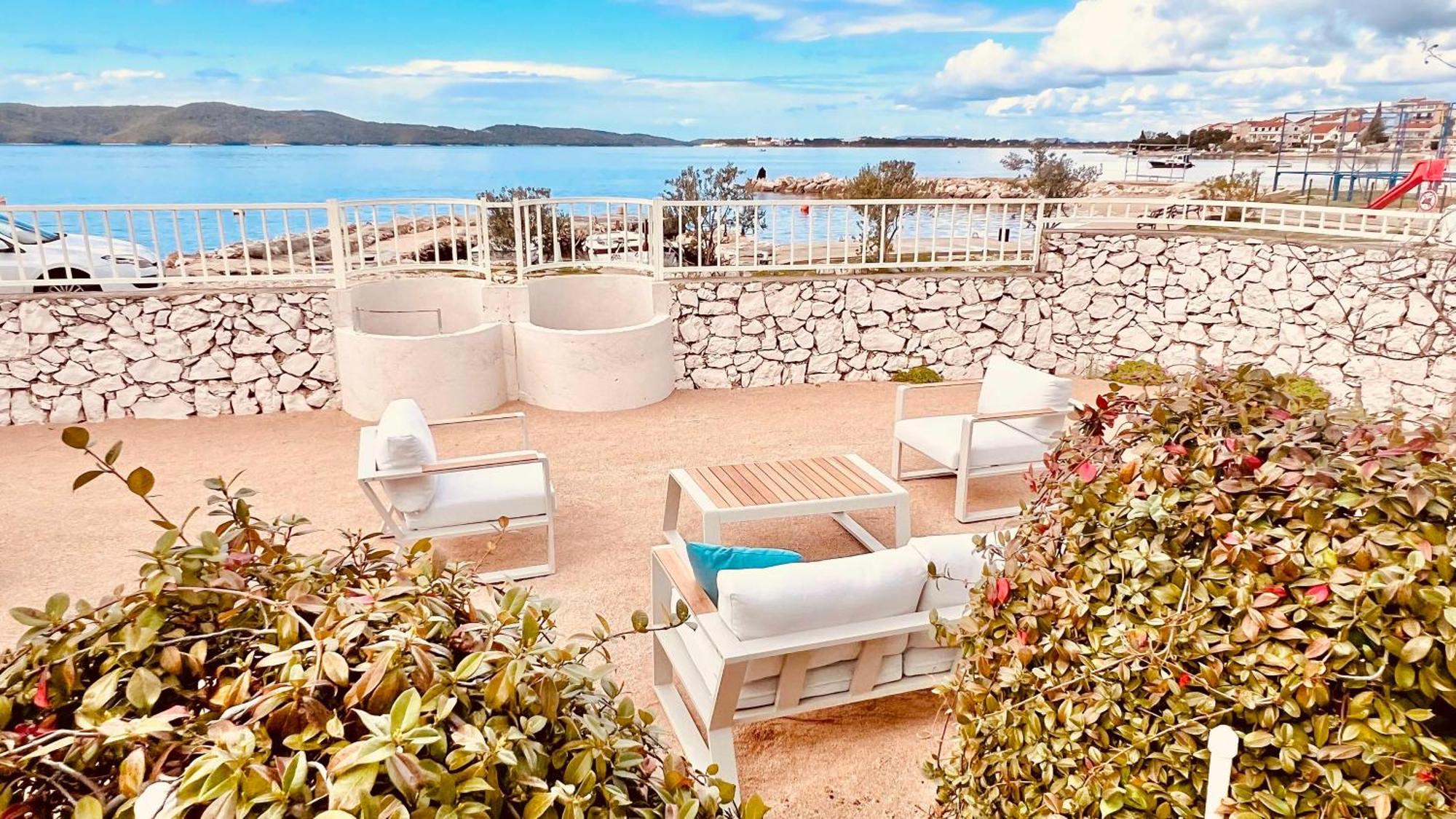 Luxury Beach Villa W Sea Sunset Views Σίμπενικ Εξωτερικό φωτογραφία