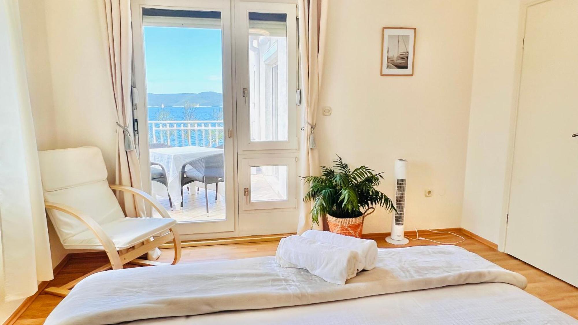 Luxury Beach Villa W Sea Sunset Views Σίμπενικ Εξωτερικό φωτογραφία